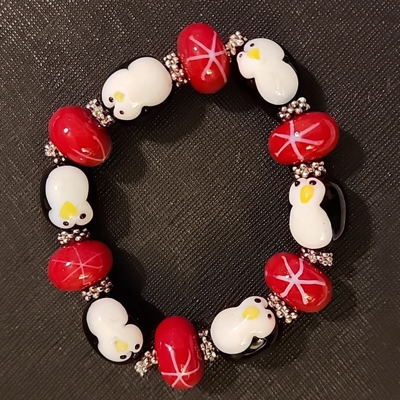 Large Lampwork Penguin Glass Stretch Bracelet - Picture 1 of 8